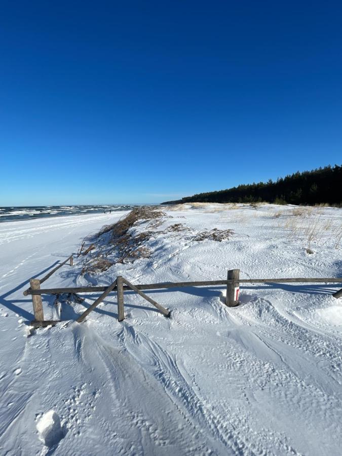 Morskie Domki Kopalino Caloroczne Любятово Экстерьер фото